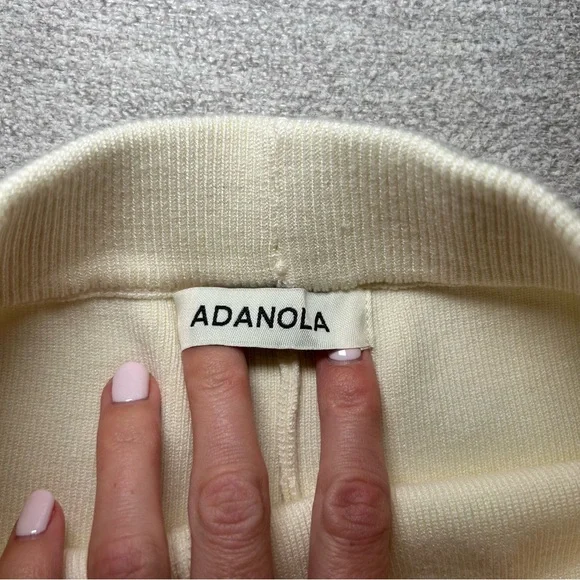 Adanola Crop Top and Biker Shorts Set Cream Size Small - Picture 10 of 14